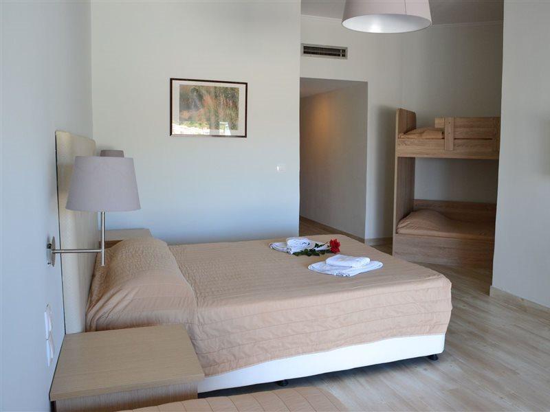 Alexandros Hotel Перама Екстер'єр фото