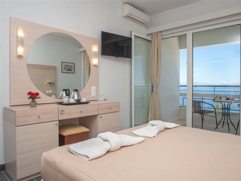Alexandros Hotel Перама Екстер'єр фото