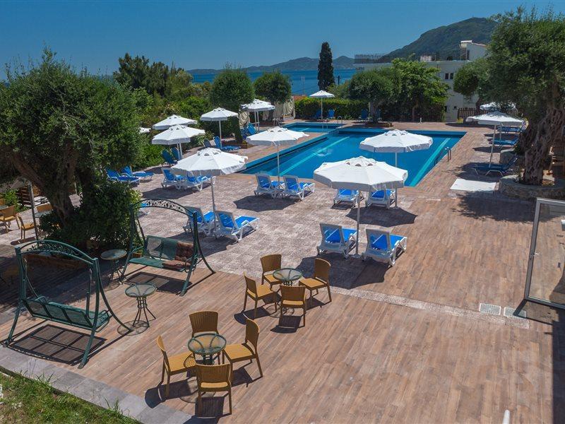 Alexandros Hotel Перама Екстер'єр фото