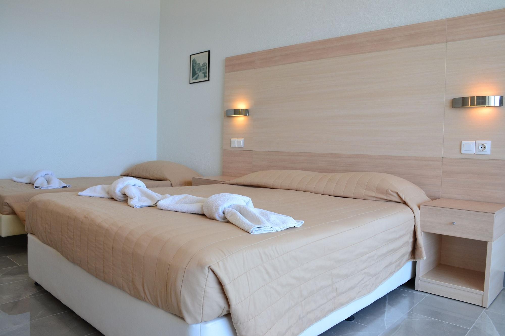 Alexandros Hotel Перама Екстер'єр фото
