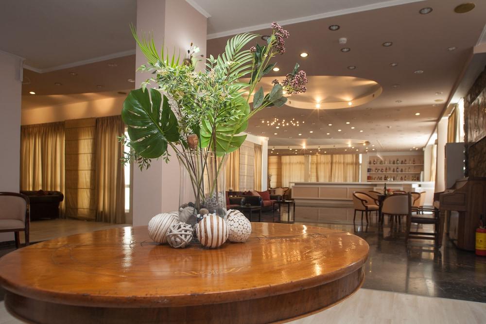 Alexandros Hotel Перама Екстер'єр фото