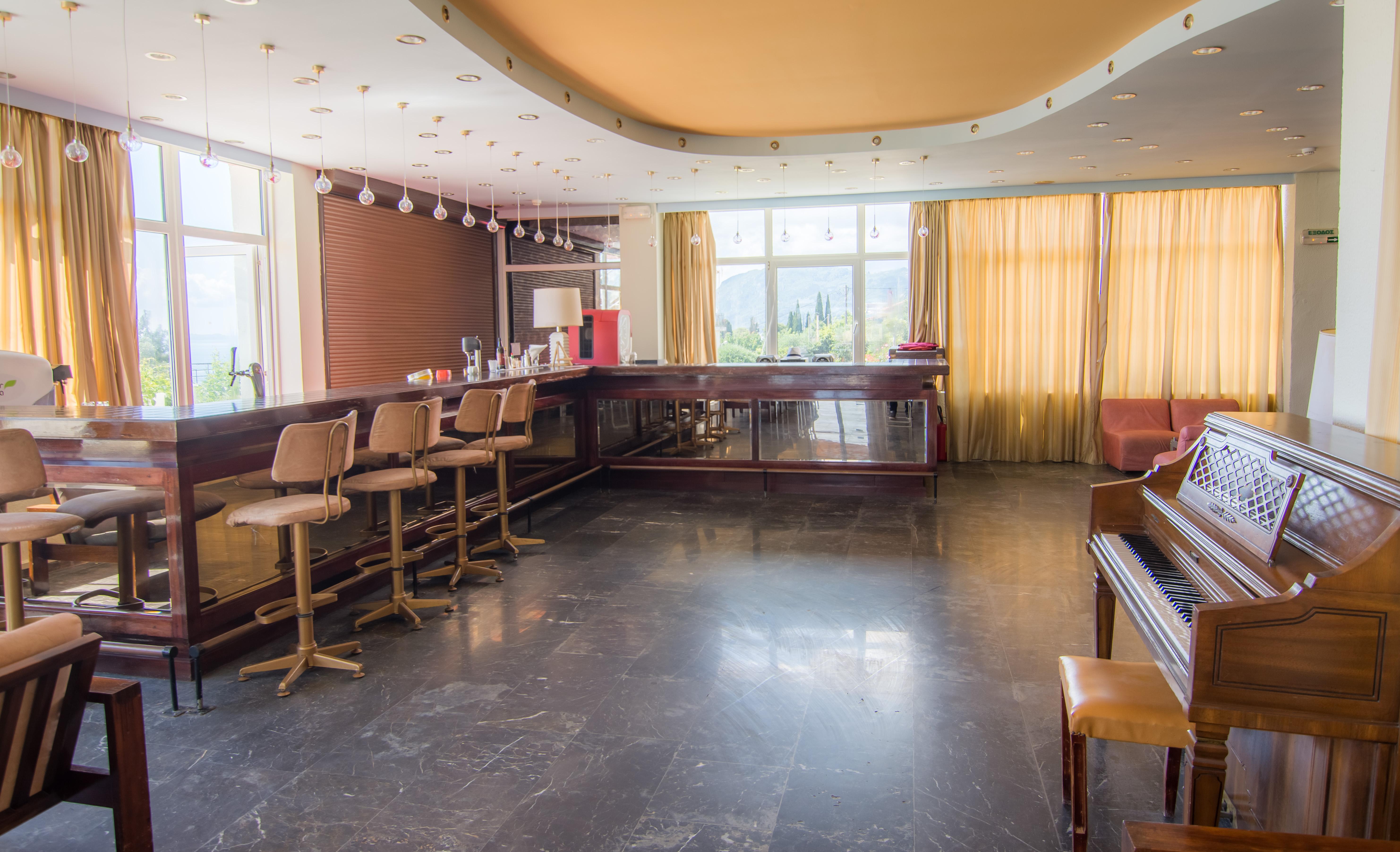 Alexandros Hotel Перама Екстер'єр фото