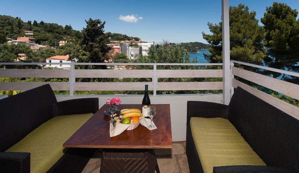 Alexandros Hotel Перама Екстер'єр фото