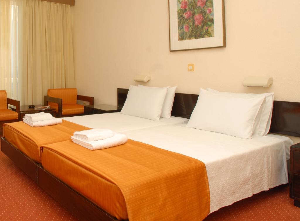 Alexandros Hotel Перама Екстер'єр фото