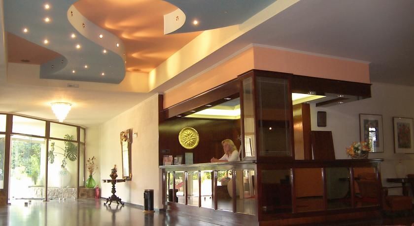 Alexandros Hotel Перама Екстер'єр фото