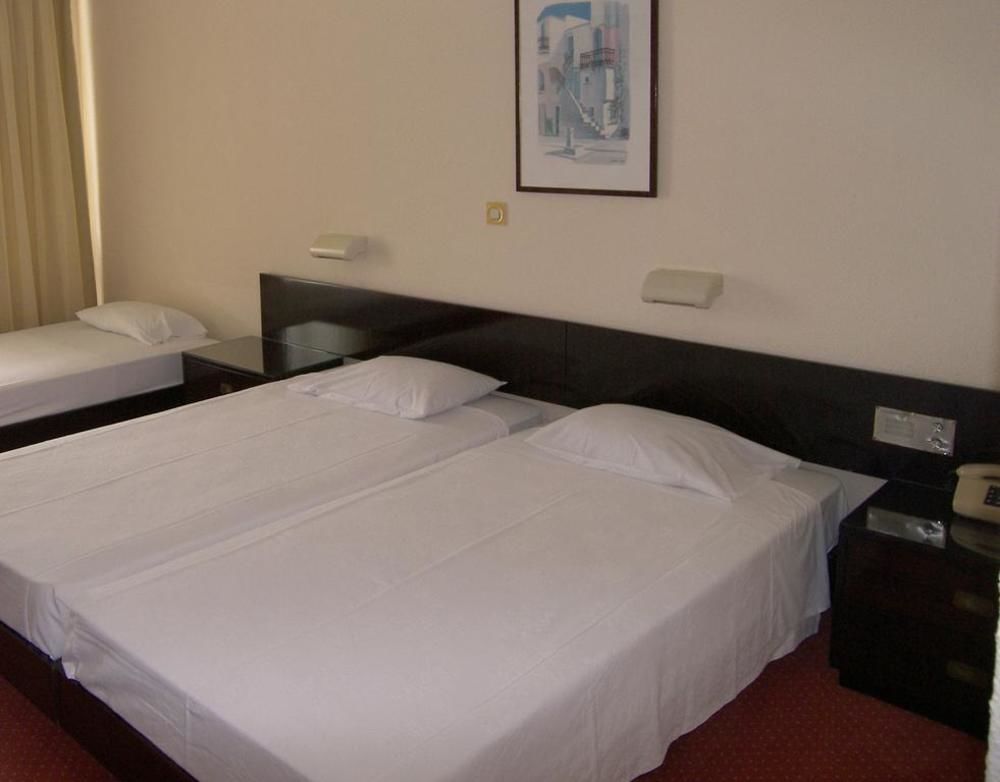 Alexandros Hotel Перама Екстер'єр фото