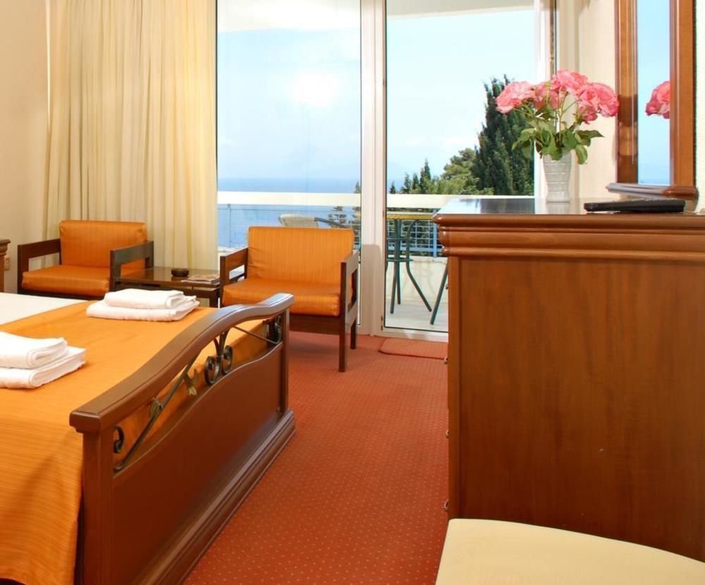 Alexandros Hotel Перама Екстер'єр фото