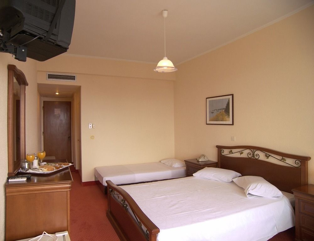 Alexandros Hotel Перама Екстер'єр фото